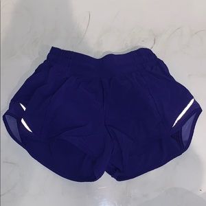 Lululemon Hotty Hot Shorts 2.5